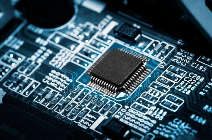 例如英特尔的SVID、AMD的SVI2/3、英伟达的OVR、基于ARM芯片的AVS等