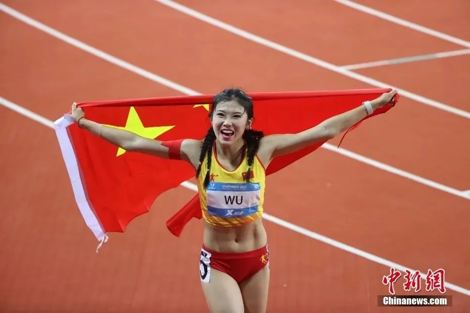 吴艳妮一个月内四次刷新个人最好成绩，拒绝被