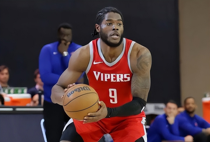 新秀三分命中率骤降拖累球队战绩