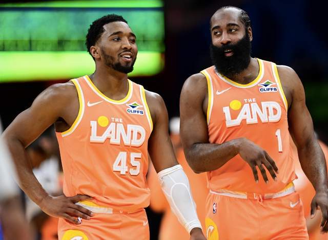 东部季后赛席位争夺白热化 猛龙老鹰骑士76人命