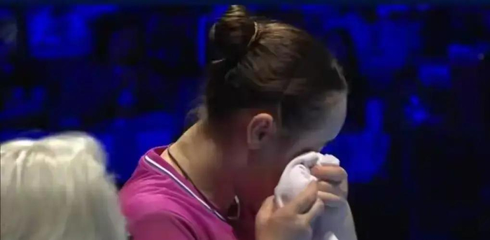 国乒压迫感下的对手泪与汗：澳门世界杯的激烈